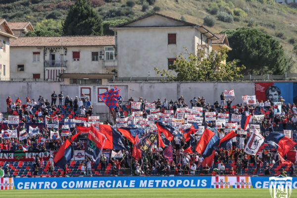 Il tifo di Cosenza – Genoa