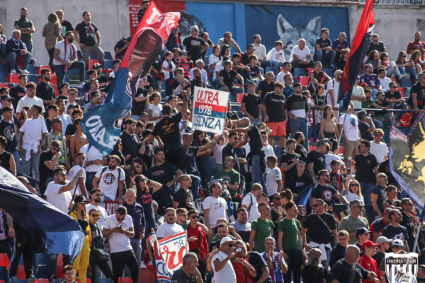 Il tifo di Cosenza – Genoa