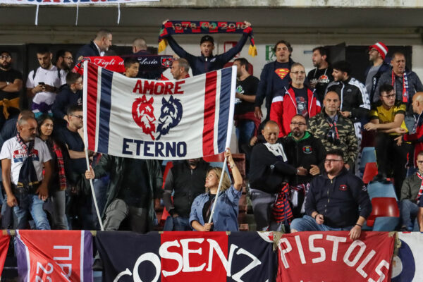 Il tifo di Cosenza – Como