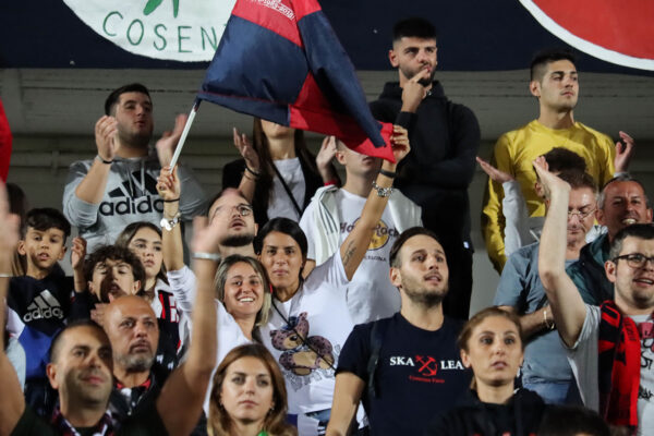 Il tifo di Cosenza – Como
