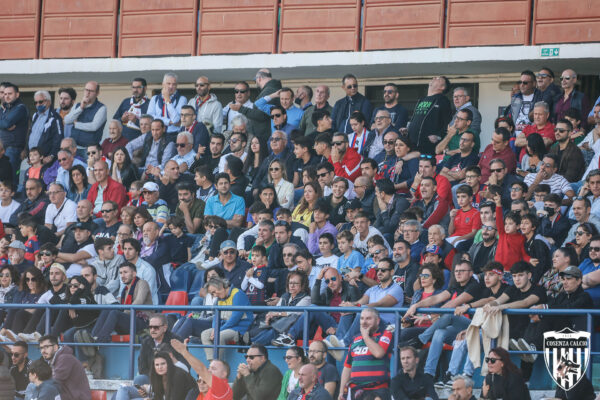 Il tifo di Cosenza – Genoa