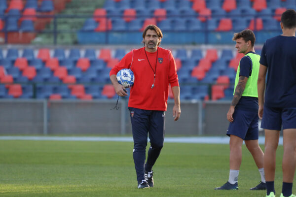 Doppia seduta per i rossoblù. Domani Mister Viali in conferenza stampa.