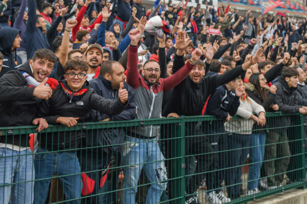 Il tifo di Cosenza – Palermo