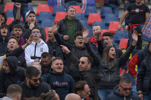Il tifo di Cosenza – Palermo