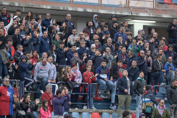 Il tifo di Cosenza – Palermo
