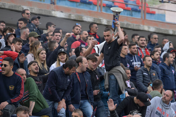Il tifo di Cosenza – Palermo