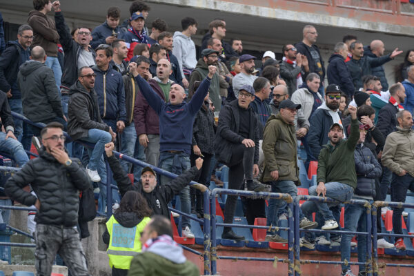 Il tifo di Cosenza – Palermo