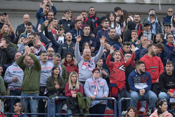 Il tifo di Cosenza – Palermo