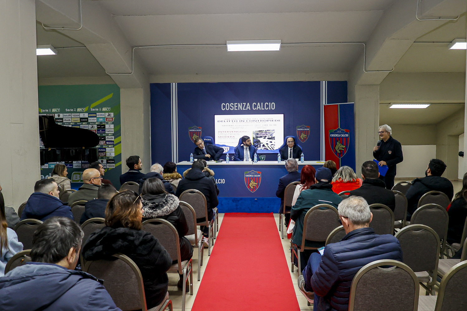 Presentato al Marulla il romanzo giallo “Delitto in contropiede”