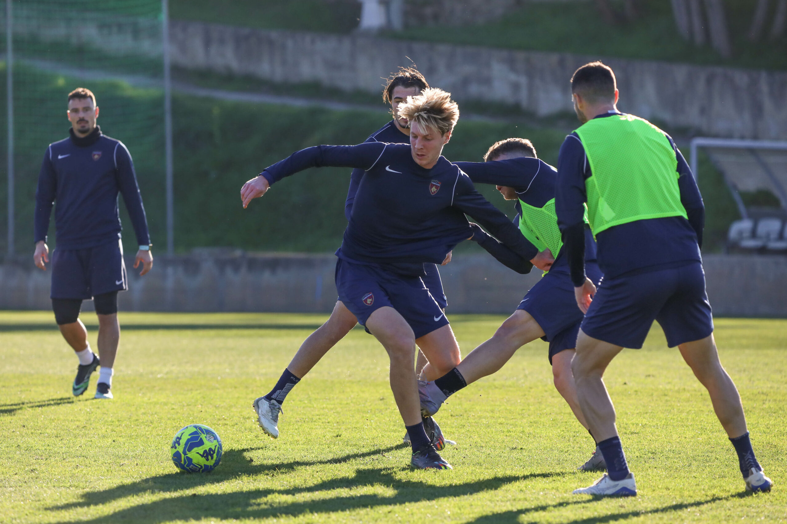 🔴🔵 Seduta sul prato del Real Cosenza