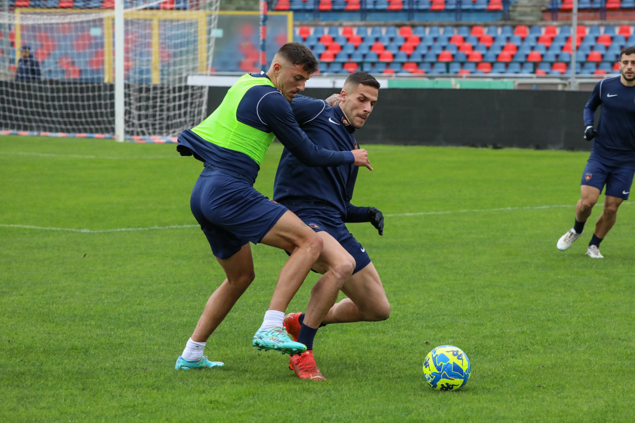 🔴🔵 Partitella sul prato del San Vito Gigi Marulla