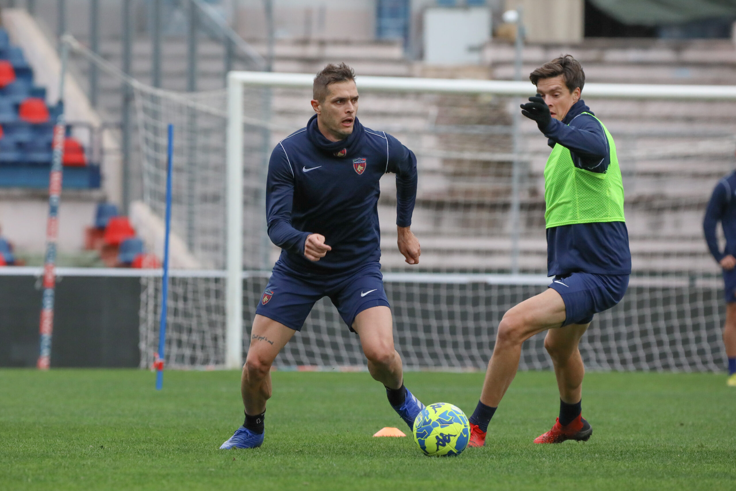 🔴🔵 Seduta pomeridiana, Finotto in gruppo