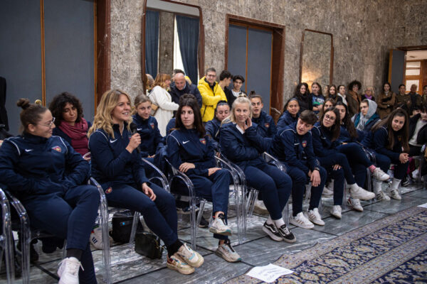 Il Cosenza Calcio Femminile presente a “Quello che le donne raccontano “