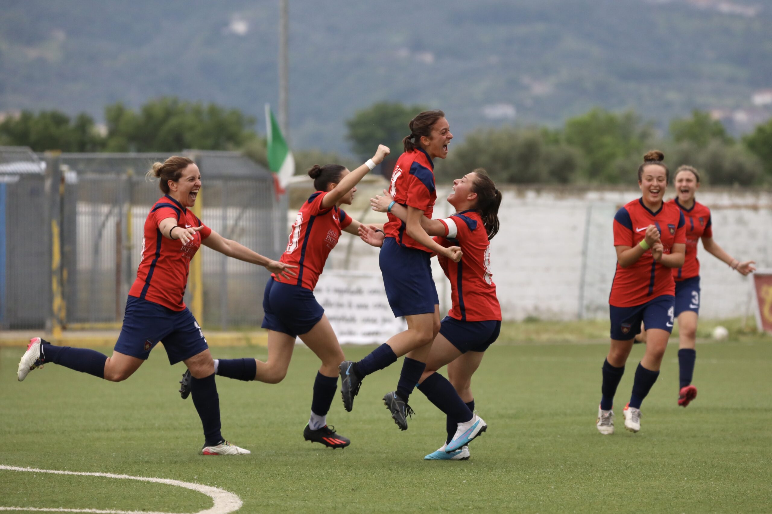Cosenza Femminile – Cosenza, quattro gol al Crotone!