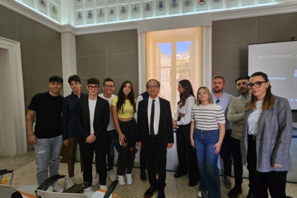 🔴🔵 Il Presidente Eugenio Guarascio interviene al convegno “Il futuro lo scriviamo noi”