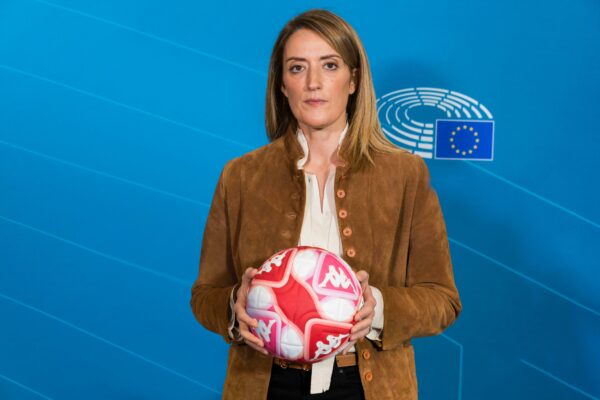 📣La famiglia della Lega B unita contro la violenza sulle donne