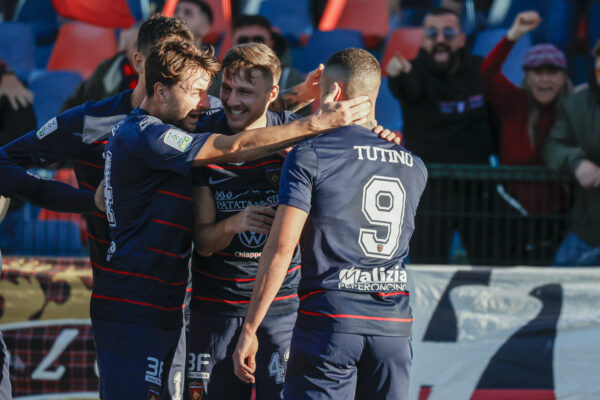 📸 G19 | Cosenza-Como 1-2