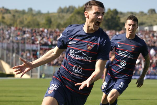 🏟 Cosenza – Bari 4-1