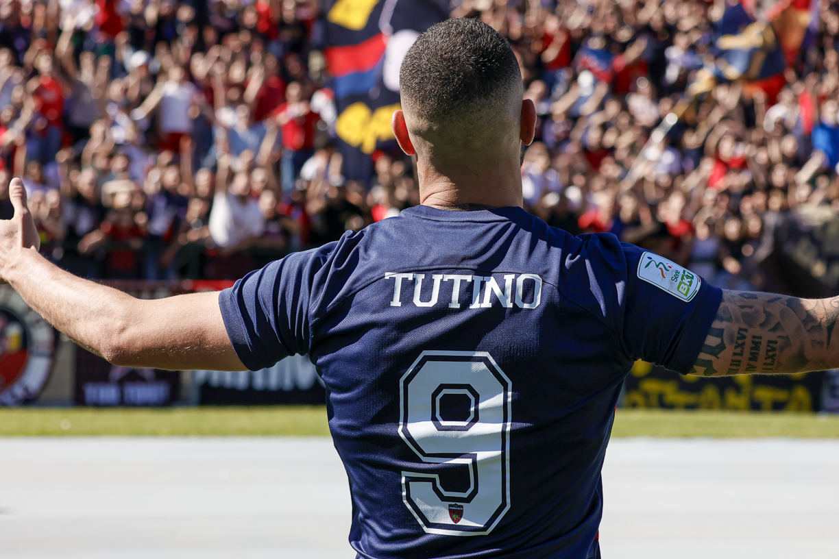 🔴🔵 Gennaro Tutino è un calciatore del Cosenza, esercitato il diritto di riscatto.