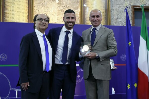 🥇 Il “Sigillo d’Oro” a Gennaro Tutino