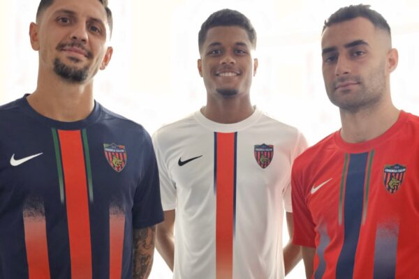 🔴🔵 Ecco le nuove maglie del Cosenza!