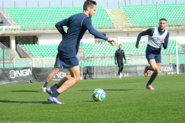 🔴🔵 Allenamento sul prato del Marulla. Il report.