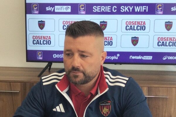 Cosenza Calcio, mister Coppitelli: «Il futuro è domenica»