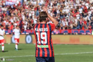 Riccardo Maniero in maglia rossoblù